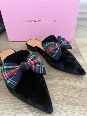 INTENTIONALLY BLANK Black Velvet Pointed Mule with Multicolor Plaid Bow, NEW!